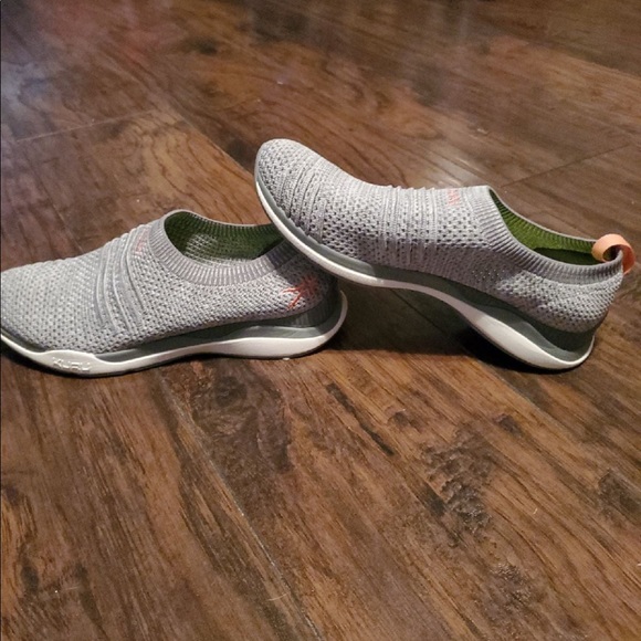 Kuru Stride Slip On 7.5 - Picture 4 of 5